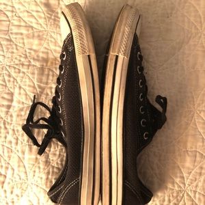 Converse Shoes - Men’s converse size 11 Converse Shoes - Men’s converse size 11